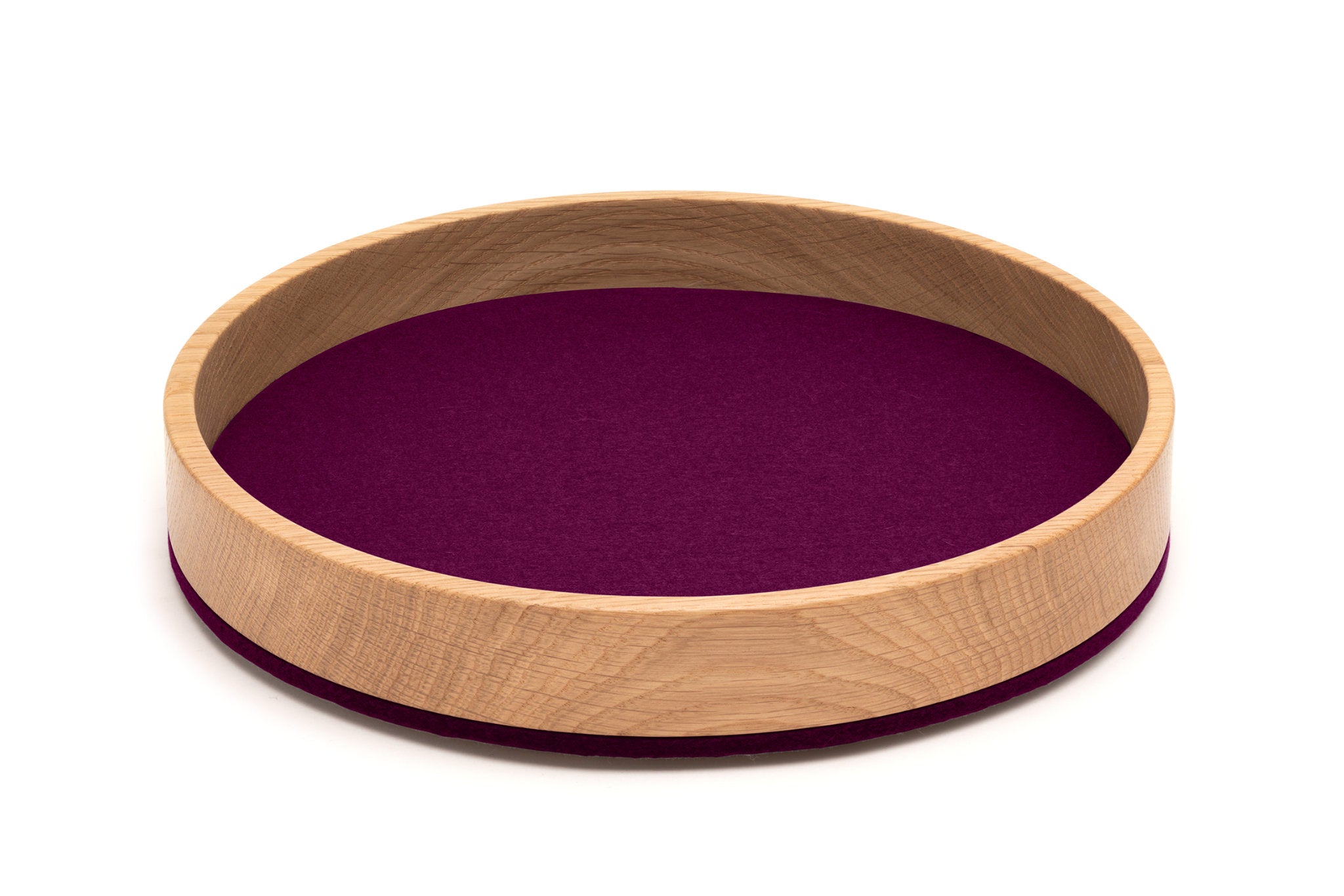 Rundes Tablett Bowl M von Hey-Sign aus Eichenholz und Wollfilz in der Farbe Aubergine