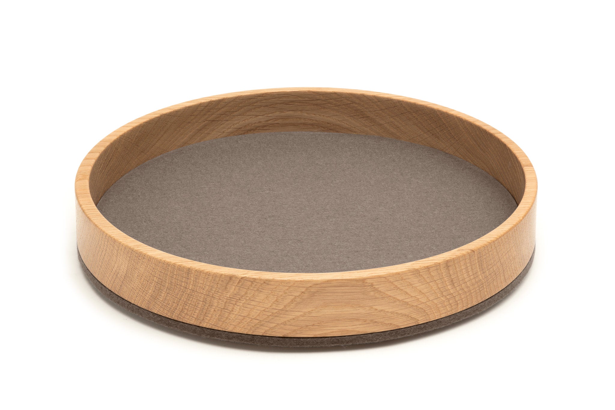 Rundes Tablett Bowl M von Hey-Sign aus Eichenholz und Wollfilz in der Farbe Taupe