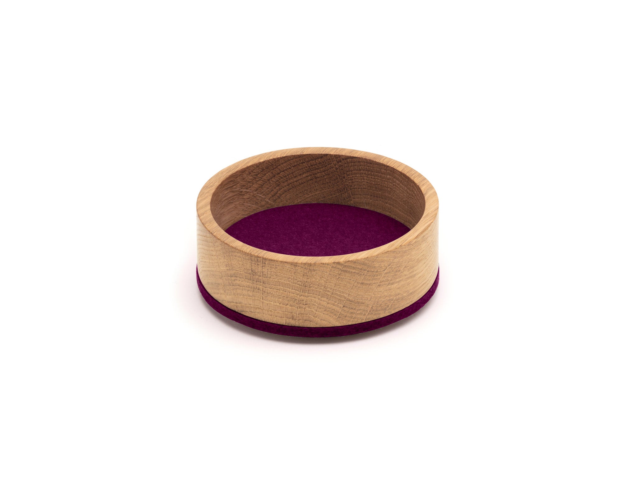 Rundes Tablett Bowl S von Hey-Sign aus Eichenholz und Wollfilz in der Farbe Aubergine