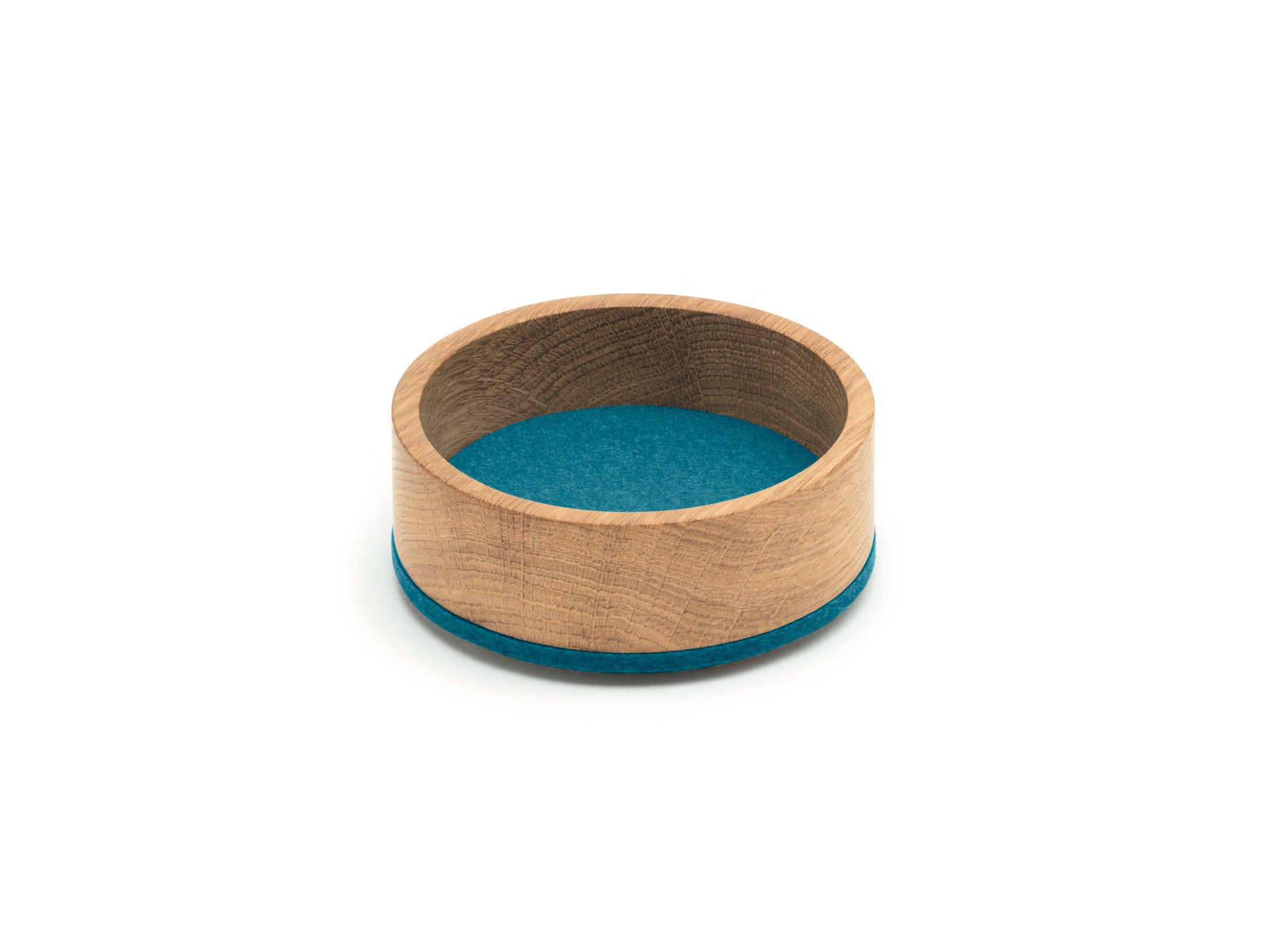 Rundes Tablett Bowl S von Hey-Sign aus Eichenholz und Wollfilz in der Farbe Deep Water